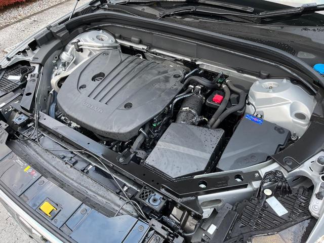 【Ｂ５エンジン（マイルドハイブリッド２．０Ｌターボ）】燃費と走行性能に優れた４８Ｖハイブリッドシステム搭載のターボエンジン。高回転では優れたレスポンスと伸びやかなドライビングフィールが特徴です。