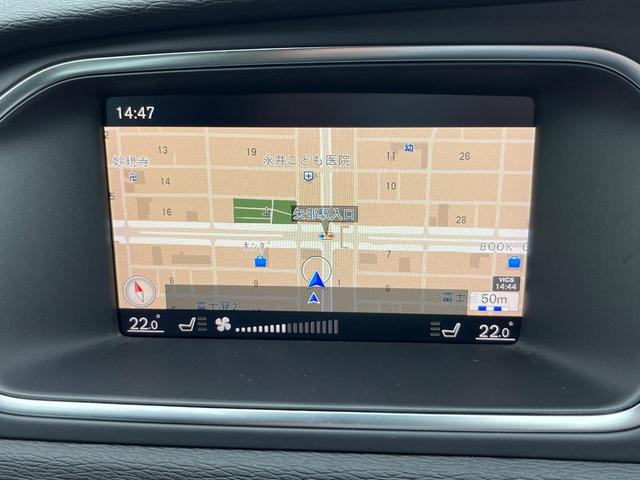 Ｖ４０ Ｔ３　インスクリプション　黒革シート　ｈａｒｍａｎ／ｋａｒｄｏｎ　インテリセーフ　衝突被害軽減ブレーキ　シートヒーター　純正ナビ　バックカメラ　レーダークルーズ　ブラインドスポットモニター　禁煙車　ＬＥＤヘッドライト（6枚目）