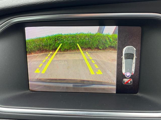 Ｖ４０ Ｔ３　インスクリプション　黒革シート　ｈａｒｍａｎ／ｋａｒｄｏｎ　インテリセーフ　衝突被害軽減ブレーキ　シートヒーター　純正ナビ　バックカメラ　レーダークルーズ　ブラインドスポットモニター　禁煙車　ＬＥＤヘッドライト（7枚目）