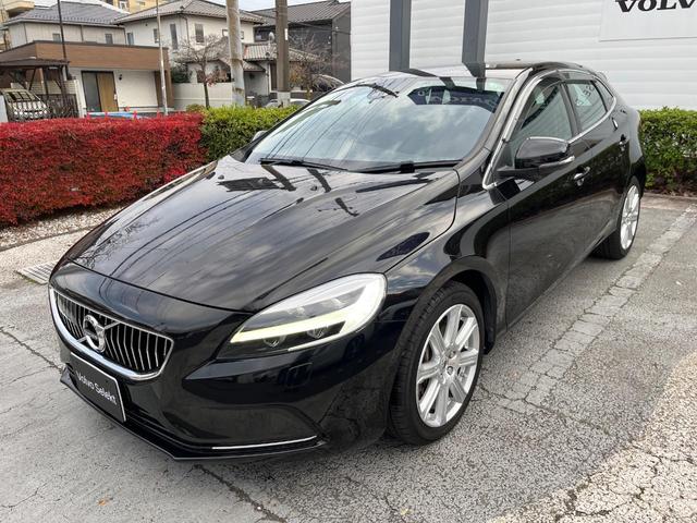 Ｖ４０ Ｔ３　インスクリプション　黒革シート　ｈａｒｍａｎ／ｋａｒｄｏｎ　インテリセーフ　衝突被害軽減ブレーキ　シートヒーター　純正ナビ　バックカメラ　レーダークルーズ　ブラインドスポットモニター　禁煙車　ＬＥＤヘッドライト（21枚目）