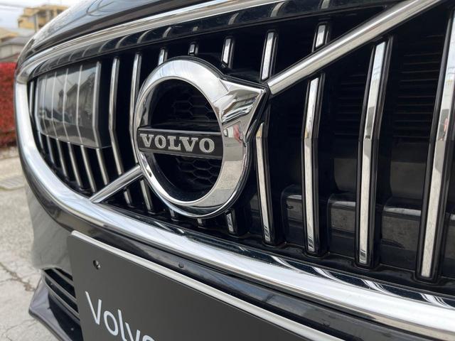 Ｖ４０ Ｔ３　インスクリプション　黒革シート　ｈａｒｍａｎ／ｋａｒｄｏｎ　インテリセーフ　衝突被害軽減ブレーキ　シートヒーター　純正ナビ　バックカメラ　レーダークルーズ　ブラインドスポットモニター　禁煙車　ＬＥＤヘッドライト（33枚目）