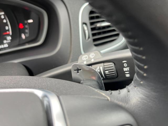 Ｖ４０ Ｔ３　インスクリプション　黒革シート　ｈａｒｍａｎ／ｋａｒｄｏｎ　インテリセーフ　衝突被害軽減ブレーキ　シートヒーター　純正ナビ　バックカメラ　レーダークルーズ　ブラインドスポットモニター　禁煙車　ＬＥＤヘッドライト（49枚目）