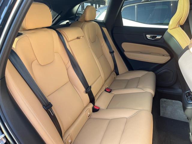 ＸＣ６０ アルティメット　Ｂ５　ＡＷＤ　認定中古車　サンルーフ　ナッパレザーシート　Ｇｏｏｇｌｅナビ　ハーマンプレミアムサウンド　シートヒーター　ベンチレーション　パイロットアシスト　マッサージ機能付きシート　パワーシート　パワーバックドア（15枚目）