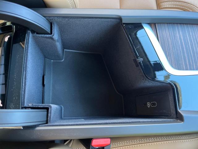 ＸＣ６０ アルティメット　Ｂ５　ＡＷＤ　認定中古車　サンルーフ　ナッパレザーシート　Ｇｏｏｇｌｅナビ　ハーマンプレミアムサウンド　シートヒーター　ベンチレーション　パイロットアシスト　マッサージ機能付きシート　パワーシート　パワーバックドア（60枚目）