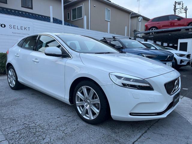 V40 D4 インスクリプション 黒革シート harman/kardon インテリセーフ 衝突被害軽減ブレーキ シートヒーター 純正ナビ バックカメラ レーダークルーズ ブラインドスポットモニター 禁煙車 LEDヘッドライト(21枚目)