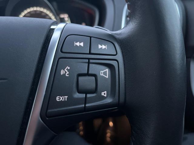 V40 D4 インスクリプション 黒革シート harman/kardon インテリセーフ 衝突被害軽減ブレーキ シートヒーター 純正ナビ バックカメラ レーダークルーズ ブラインドスポットモニター 禁煙車 LEDヘッドライト(39枚目)