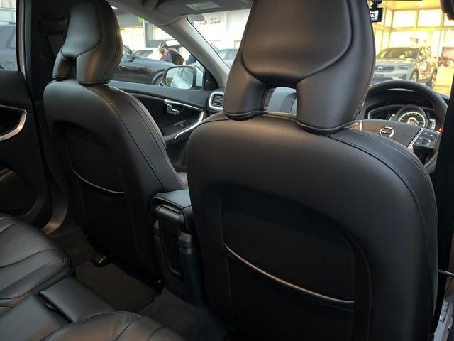 V40 D4 インスクリプション 黒革シート harman/kardon インテリセーフ 衝突被害軽減ブレーキ シートヒーター 純正ナビ バックカメラ レーダークルーズ ブラインドスポットモニター 禁煙車 LEDヘッドライト(47枚目)