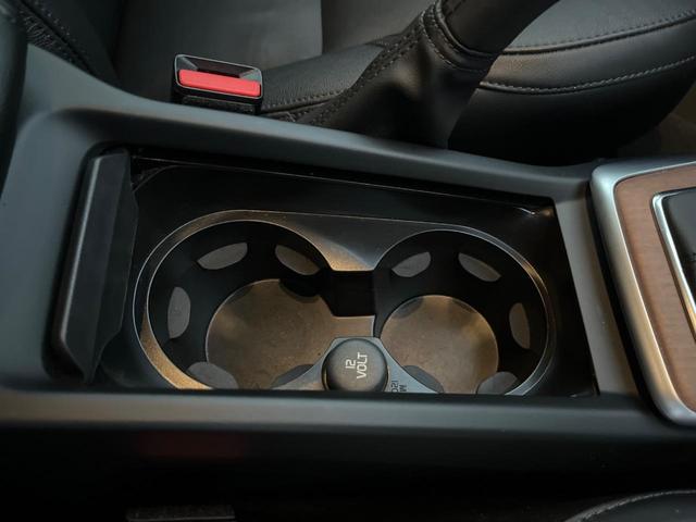 V40 D4 インスクリプション 黒革シート harman/kardon インテリセーフ 衝突被害軽減ブレーキ シートヒーター 純正ナビ バックカメラ レーダークルーズ ブラインドスポットモニター 禁煙車 LEDヘッドライト(48枚目)