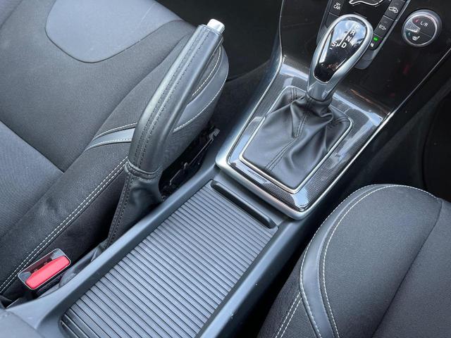 V40 D4 モメンタム 純正HDDナビ バックカメラ フロントシートヒーター 禁煙車 アダプティブクルーズコントロール メモリーシート 純正17インチアルミホイール Bluetooth LEDヘッドライト BLIS ETC(27枚目)