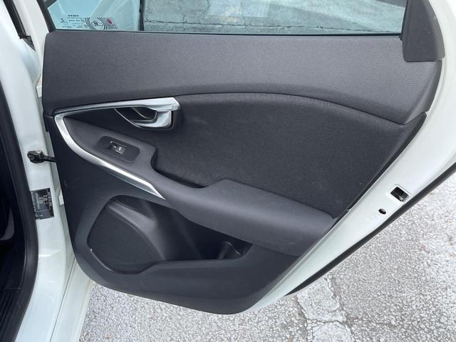 V40 D4 モメンタム 純正HDDナビ バックカメラ フロントシートヒーター 禁煙車 アダプティブクルーズコントロール メモリーシート 純正17インチアルミホイール Bluetooth LEDヘッドライト BLIS ETC(58枚目)