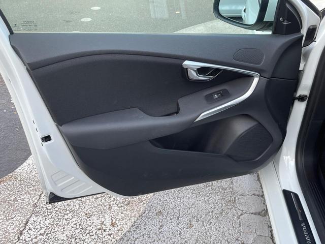 V40 D4 モメンタム 純正HDDナビ バックカメラ フロントシートヒーター 禁煙車 アダプティブクルーズコントロール メモリーシート 純正17インチアルミホイール Bluetooth LEDヘッドライト BLIS ETC(60枚目)
