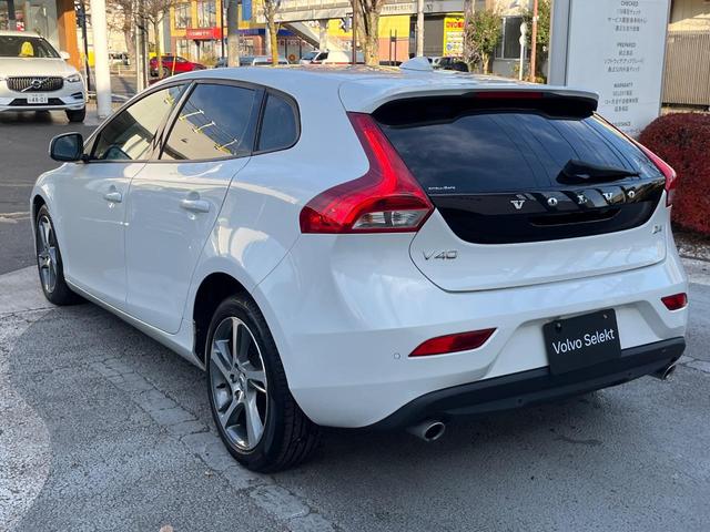 V40 D4 モメンタム 純正HDDナビ バックカメラ フロントシートヒーター 禁煙車 アダプティブクルーズコントロール メモリーシート 純正17インチアルミホイール Bluetooth LEDヘッドライト BLIS ETC(64枚目)