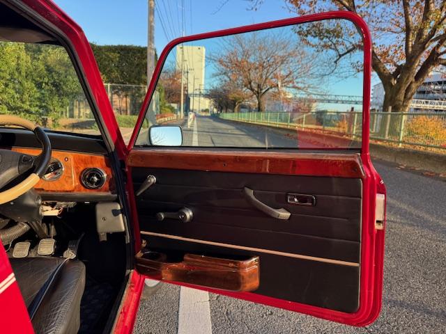 MINI クーパー ブラックレザーシート 12インチアルミホイール 4速マニュアル ミッションオーバーホール ドライブレコーダー前後付 エアコン ETC CD付(4枚目)