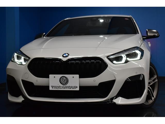 Ｍ２３５ｉ　ｘＤｒｉｖｅグランクーペ　デビューＰ　ヒーター付黒革Ｍスポーツシート　アダプティブサス　追従ＡＣＣ　ＬＣＷ　ＬＥＤヘッドライト　フルセグＴＶ　Ｍシートベルト　アクティブサウンドデザイン　Ａｐｐｌｅカープレイ　２年保証(2枚目)