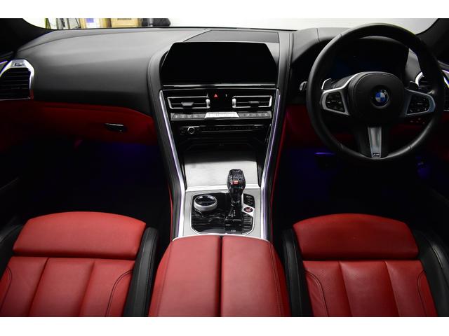 ８シリーズ ８４０ｄ　ｘＤｒｉｖｅ　グランクーペ　Ｍスポーツ　パノラマＳＲ　全席ヒーター赤＆黒革　Ｆベンチレータ　レ－ザ－ＬＥＤ　ＡＣＣ　ＨＵＤ　ＬＣＷ　ライブコクピット　ハ－マンカ－ドン　ナビＴＶ全周囲カメラ　ステアリングサポート　２年保証（3枚目）