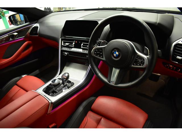 ８シリーズ ８４０ｄ　ｘＤｒｉｖｅ　グランクーペ　Ｍスポーツ　パノラマＳＲ　全席ヒーター赤＆黒革　Ｆベンチレータ　レ－ザ－ＬＥＤ　ＡＣＣ　ＨＵＤ　ＬＣＷ　ライブコクピット　ハ－マンカ－ドン　ナビＴＶ全周囲カメラ　ステアリングサポート　２年保証（56枚目）