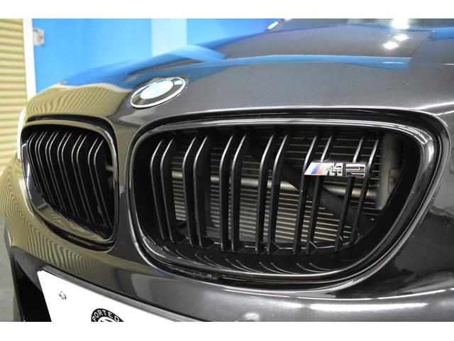 Ｍ２ エディションブラックシャドウ　後期限定車　ＬＥＤヘッドライト　ヒーター付黒革　Ｍパフォ１９ＡＷ　Ｍシートベルト　車線逸脱＆歩行者警告　カーボンインテリア　タッチパネルナビＢカメ　フルセグ　ドラパフォ　スマートキー　２年保証（15枚目）