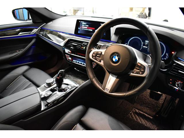 5シリーズ 530e Mスポーツアイパフォーマンス PHEV サンル-フ イノベ-ションP ハ-マンカ-ドン 全席ヒ-タ-付黒革 4ゾ-ンAC LEDヘッドライト 全面液晶メ-タ- ACC HUD LCW タッチパネルナビ全周カメラ フルセグ 2年保証(55枚目)