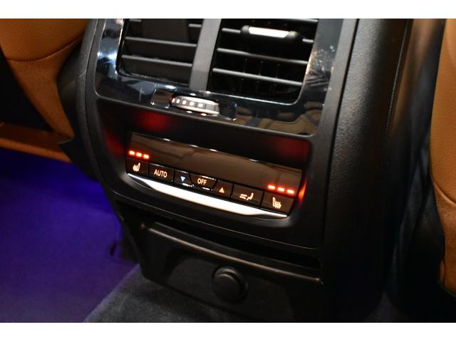 Ｘ３ Ｍ４０ｄ　セレクト＆ハイラインＰ　パノラマサンル－フ　全席ヒ－タ－付茶革　ハ－マンカ－ドン　ＬＥＤヘッドライト　追従ＡＣＣ　ＨＵＤ　ＬＣＷ　２１ＡＷ　タッチパネルナビ全周囲カメ　電動Ｒゲート　２年保証（15枚目）