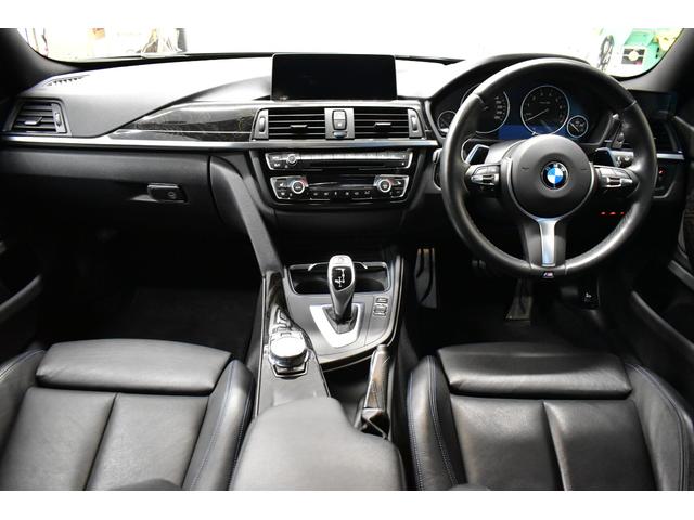 ヒーター付電動ブラックレザースポーツシート！　２パターン迄登録可能なメモリー機能やサイドサポート機能付き！