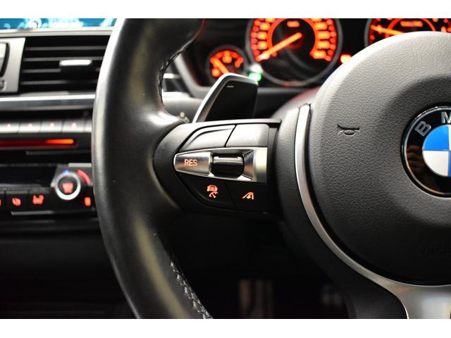 アクティブクルーズコントロールを装備しております。前車追従型のクルーズコントロールです。前車が停止すれば自車も停止し発進までも自動で行います。先進の安全機能が装備されております。