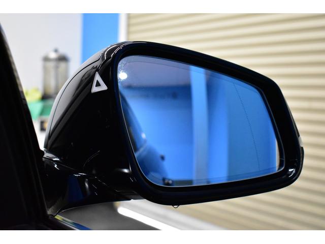 レーンチェンジウォーニング機能付！　ドライビングアシスト機能！安全装備の車線逸脱警告や衝突被害軽減ブレーキ歩行者検知警告機能も備える一台で御座います！