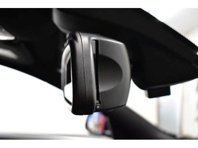 ＢＭＷのＥＴＣはルームミラー内にスマートインストール！室内空間を乱すことないＢＭＷならではのお洒落な設計です。