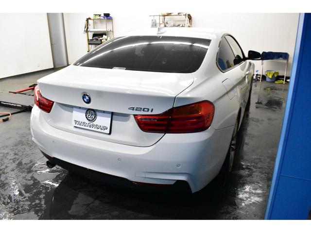 ４シリーズ ４２０ｉクーペ　Ｍスポーツ　追従ＡＣＣ　アダプティブＬＥＤヘッドライト　１９ＡＷ　車線逸脱＆歩行者警告　衝突軽減Ｂ　アルカンターラ電動スポーツシート　タッチパッドｉドライブＨＤＤナビ　Ｂカメラ　前後ＰＤＣ　パドルシフト　２年保証（42枚目）
