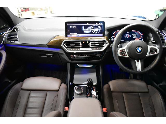 Ｘ３ ｘＤｒｉｖｅ　２０ｄ　Ｍスポーツ　ＬＣＩ後期　セレクトＰ　パノラマサンＲ　ライブコックピット　ＬＥＤヘッドライト　追従ＡＣＣ　全席ヒ－タ－付茶革　ＬＣＷ　ハ－マンカ－ドン　ジェスチャ－Ｃ付タッチパネルナビ　フルセグ　１９ＡＷ　２年保証（3枚目）