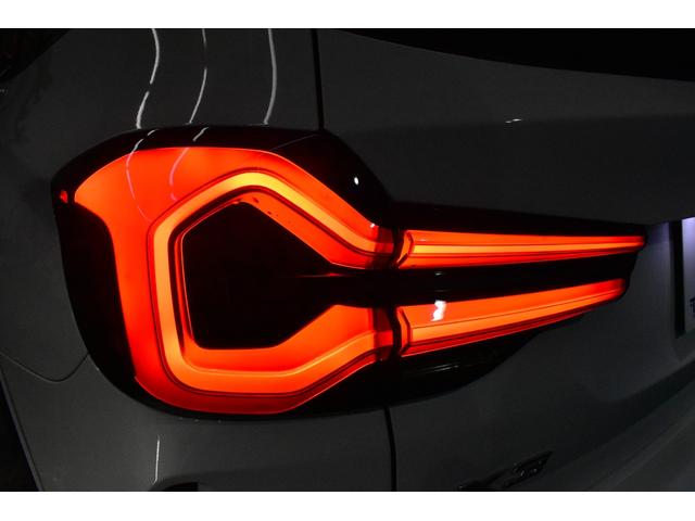 Ｘ３ ｘＤｒｉｖｅ　２０ｄ　Ｍスポーツ　ＬＣＩ後期　セレクトＰ　パノラマサンＲ　ライブコックピット　ＬＥＤヘッドライト　追従ＡＣＣ　全席ヒ－タ－付茶革　ＬＣＷ　ハ－マンカ－ドン　ジェスチャ－Ｃ付タッチパネルナビ　フルセグ　１９ＡＷ　２年保証（8枚目）