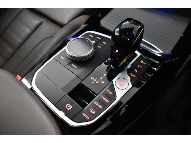 Ｘ３ ｘＤｒｉｖｅ　２０ｄ　Ｍスポーツ　ＬＣＩ後期　セレクトＰ　パノラマサンＲ　ライブコックピット　ＬＥＤヘッドライト　追従ＡＣＣ　全席ヒ－タ－付茶革　ＬＣＷ　ハ－マンカ－ドン　ジェスチャ－Ｃ付タッチパネルナビ　フルセグ　１９ＡＷ　２年保証（28枚目）