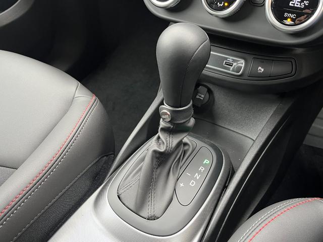 ５００Ｘ スポーツ　登録済未使用車　新車保証継承　生産終了車種　アダプティブクルーズコントロール　ブラインドスポットモニター　Ｕ－ｃｏｎｎｅｃｔ（ＣＰ／ＡＡ）対応（19枚目）