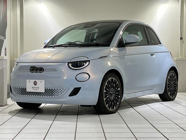 500e アイコン 新車保証継承 電気自動車 ガラスルーフ バックカメラ 純正ナビ ETC シートヒーター(2枚目)