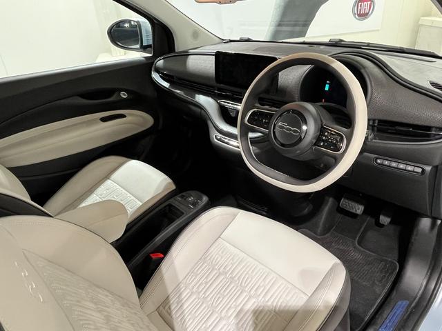 500e アイコン 新車保証継承 電気自動車 ガラスルーフ バックカメラ 純正ナビ ETC シートヒーター(11枚目)