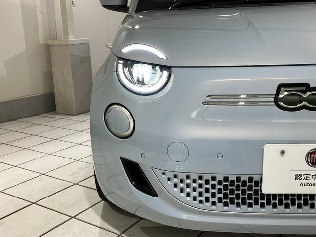 500e アイコン 新車保証継承 電気自動車 ガラスルーフ バックカメラ 純正ナビ ETC シートヒーター(22枚目)