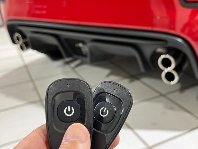 アバルト595 F595C 全国160台限定車 キャンバストップ。バックカメラ バックソナー(14枚目)