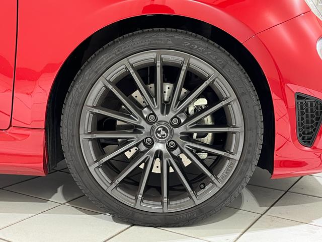 アバルト595 F595C 全国160台限定車 キャンバストップ。バックカメラ バックソナー(19枚目)