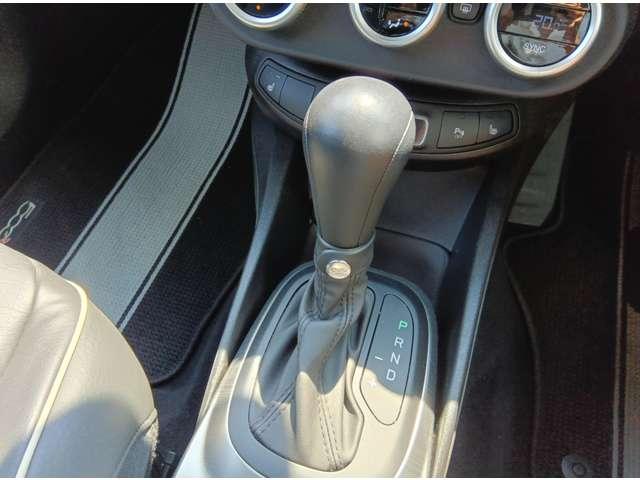 500X インフィニート 限定車 ETC ネイビーキャンバストップ レザーシート シートヒーター アンドロイドオート&アップルカープレイ対応 バックカメラ ドライブレコーダー(22枚目)