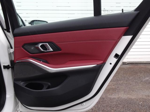 ３シリーズ Ｍ３４０ｉ　ｘＤｒｉｖｅ　正規認定中古車　元試乗車　禁煙車　サウンドＰＫＧ　Ｍリヤスポイラー　ヘッドアップディスプレイ　地デジ　タコラレッドレザー　アダプティブヘッドライト　ドライビングアシストプロフェッショナル　純正ナビ（68枚目）