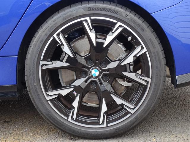 1シリーズ M135 xDrive 正規認定中古車 元試乗車 禁煙車 テクノロジーPKG HarmanKardon 電動シート シートヒーター 全周囲カメラ Bluetooth ACC 電動リヤゲート 衝突軽減B クリアランスソナー(25枚目)