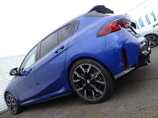 1シリーズ M135 xDrive 正規認定中古車 元試乗車 禁煙車 テクノロジーPKG HarmanKardon 電動シート シートヒーター 全周囲カメラ Bluetooth ACC 電動リヤゲート 衝突軽減B クリアランスソナー(29枚目)