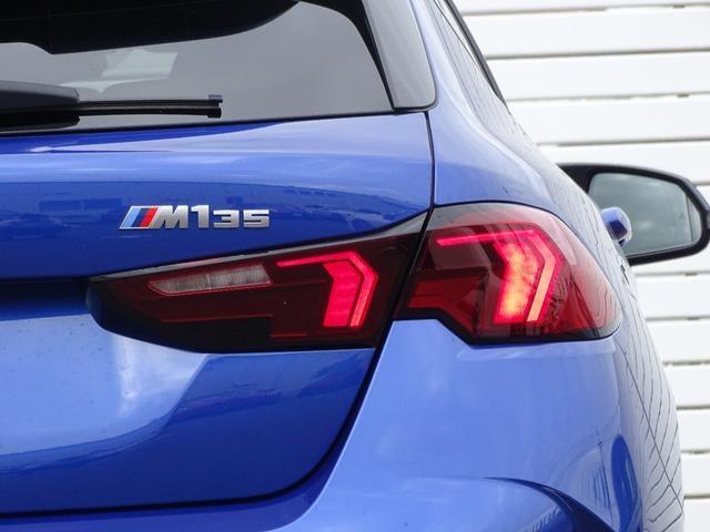 1シリーズ M135 xDrive 正規認定中古車 元試乗車 禁煙車 テクノロジーPKG HarmanKardon 電動シート シートヒーター 全周囲カメラ Bluetooth ACC 電動リヤゲート 衝突軽減B クリアランスソナー(30枚目)