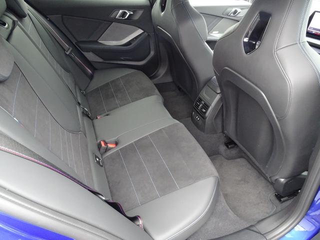 1シリーズ M135 xDrive 正規認定中古車 元試乗車 禁煙車 テクノロジーPKG HarmanKardon 電動シート シートヒーター 全周囲カメラ Bluetooth ACC 電動リヤゲート 衝突軽減B クリアランスソナー(61枚目)