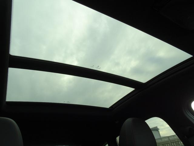 Ｘ４ ｘＤｒｉｖｅ　２０ｄ　Ｍスポーツ　正規認定中古車　１オーナー　禁煙車　レッドステッチレザーシート　セレクトＰＫＧ　ステアリングヒーター　パノラマサンルーフ　前後シートヒーター　ＨＡＲＭＡＮ／ＫＡＲＤＯＮ　ＨＵＤ　地デジ　ドラレコ前後（2枚目）