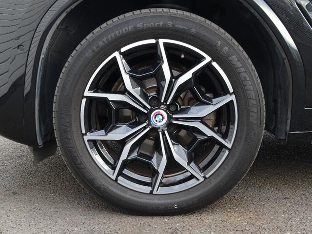 Ｘ４ ｘＤｒｉｖｅ　２０ｄ　Ｍスポーツ　正規認定中古車　１オーナー　禁煙車　レッドステッチレザーシート　セレクトＰＫＧ　ステアリングヒーター　パノラマサンルーフ　前後シートヒーター　ＨＡＲＭＡＮ／ＫＡＲＤＯＮ　ＨＵＤ　地デジ　ドラレコ前後（30枚目）
