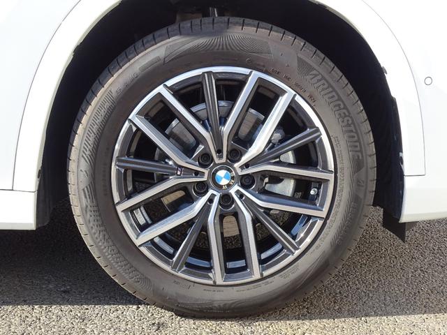 Ｘ１ ｓＤｒｉｖｅ　１８ｉ　Ｍスポーツ　正規認定中古車　ワンオーナー　禁煙車　シートヒーター　１８インチＡＷ　純正ナビゲーション　全周囲カメラ　ＥＴＣ　アダプティブヘッドライト　ドライビングアシストプラス　パーキングアシストプラス　ＳＯＳ（6枚目）