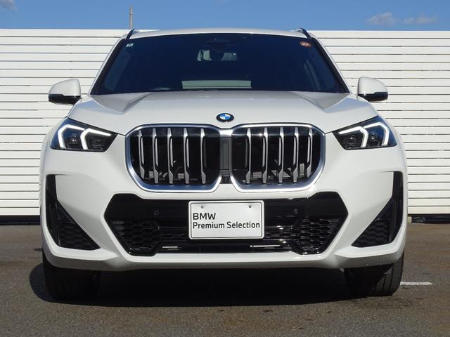 Ｘ１ ｓＤｒｉｖｅ　１８ｉ　Ｍスポーツ　正規認定中古車　ワンオーナー　禁煙車　シートヒーター　１８インチＡＷ　純正ナビゲーション　全周囲カメラ　ＥＴＣ　アダプティブヘッドライト　ドライビングアシストプラス　パーキングアシストプラス　ＳＯＳ（12枚目）