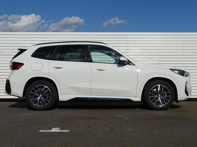 Ｘ１ ｓＤｒｉｖｅ　１８ｉ　Ｍスポーツ　正規認定中古車　ワンオーナー　禁煙車　シートヒーター　１８インチＡＷ　純正ナビゲーション　全周囲カメラ　ＥＴＣ　アダプティブヘッドライト　ドライビングアシストプラス　パーキングアシストプラス　ＳＯＳ（20枚目）