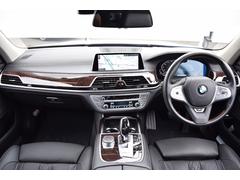 常時１２０台以上のＢＭＷ／ＭＩＮＩを展示！大型展示場でお気に入りの車両を見つけてください♪ 4