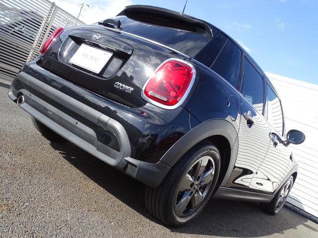 ＭＩＮＩ クーパー　クラシック・トリム　正規認定中古車　１オーナー　禁煙車　クラシックトリム　コンビネーションシート　タッチパネルディスプレイ　ＡｐｐｌｅＣａｒＰｌａｙ　リヤビューカメラ　Ｂｌｕｅｔｏｏｔｈ　ＡＣＣ　コンフォートアクセス（25枚目）